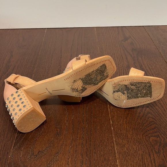 Dolce Vita Women’s Dorah Tan Studded Heel Sandals Size 7.5 - Picture 5 of 6